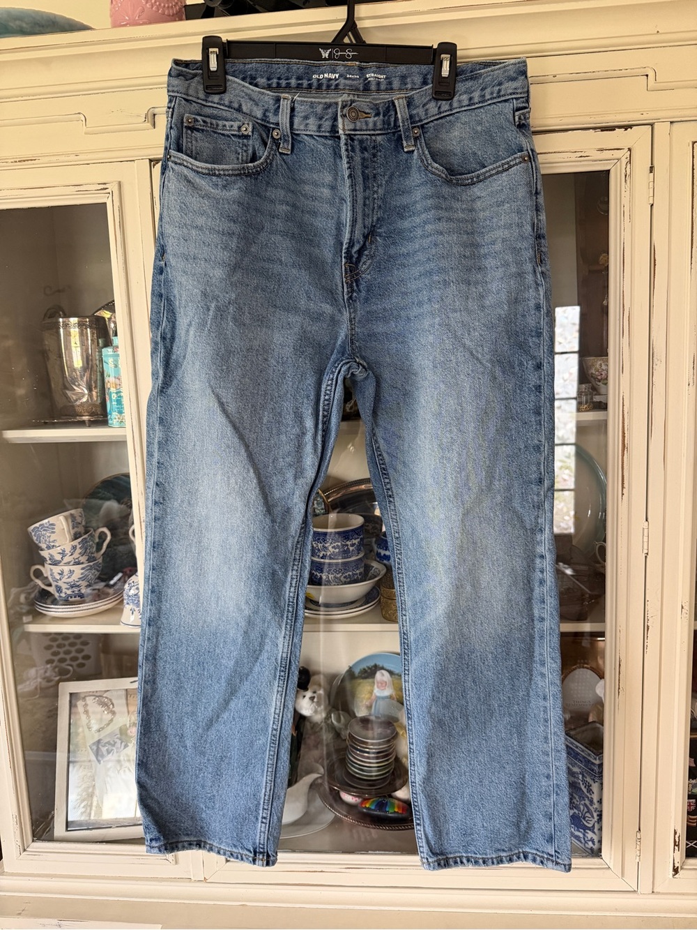 Old Navy Men's Straight Jeans in Light Wash Blue